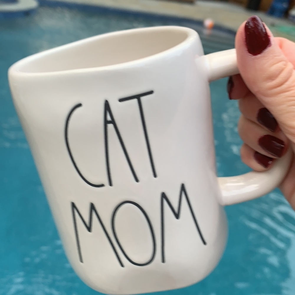 New Rae Dunn “ CAT MOM “ Coffee Mug - Picture 2 of 5